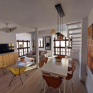 Dona Elvira Carreteria Apartment Málaga